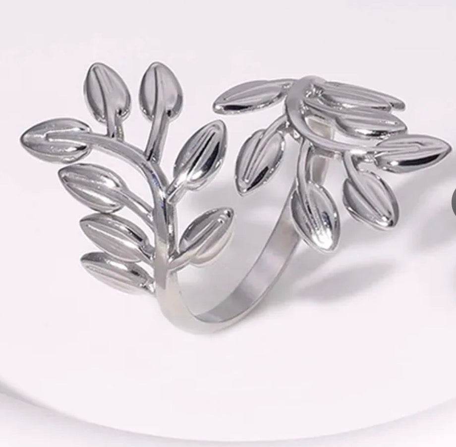 bladeren ring